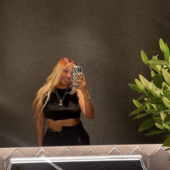 Meet your Posher, Elizabeth - Picture 8 of 13